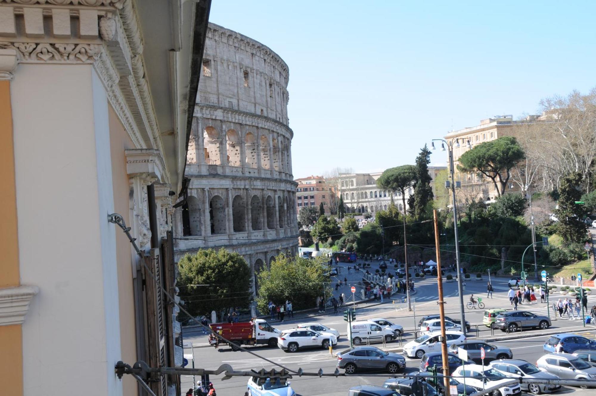A Casa Di Lu, Al Colosseo - Guest House Ρώμη Εξωτερικό φωτογραφία