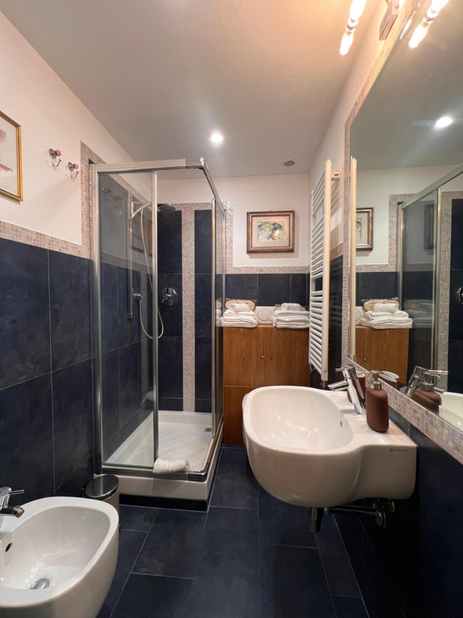 A Casa Di Lu, Al Colosseo - Guest House Ρώμη Εξωτερικό φωτογραφία