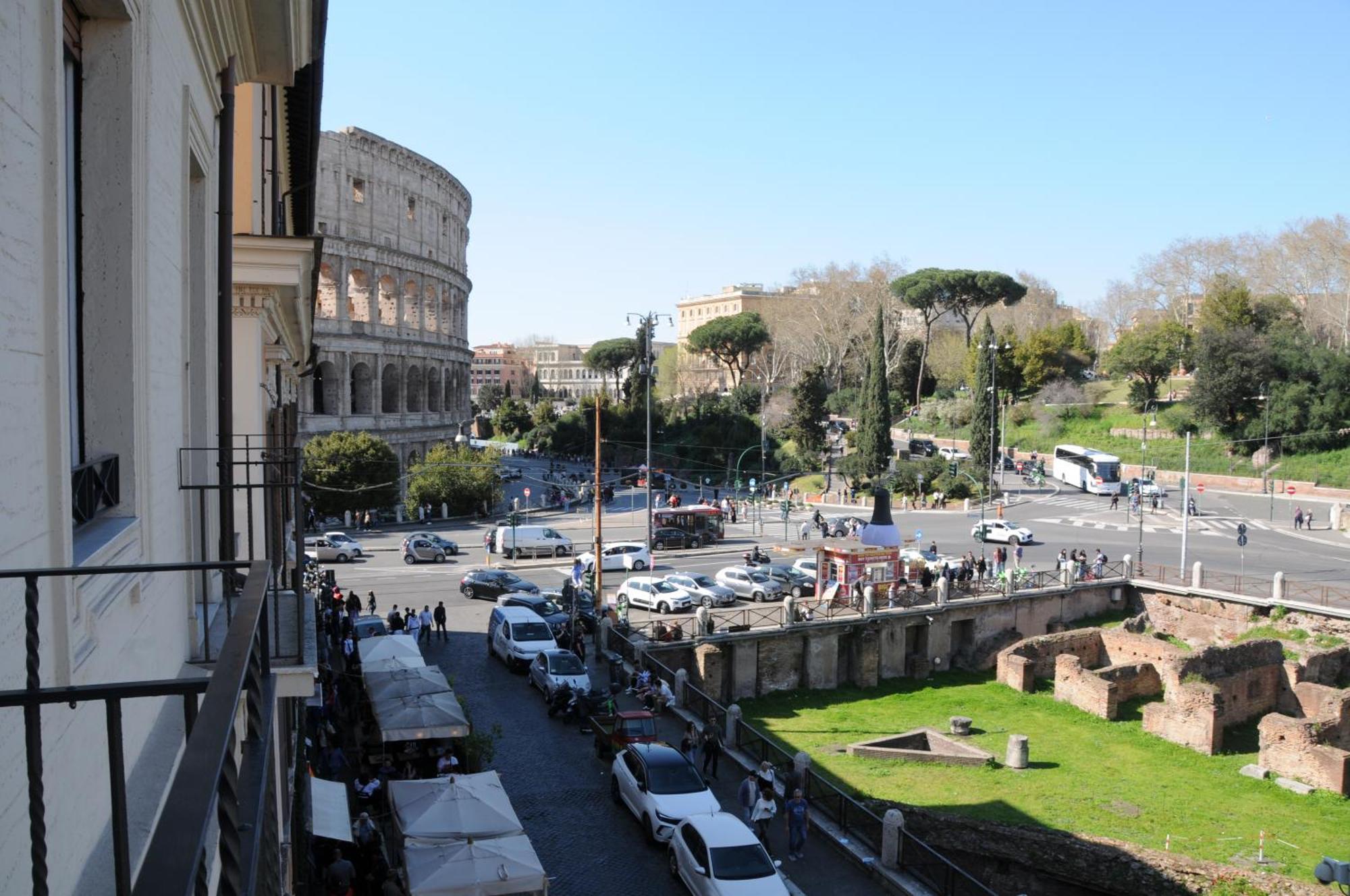A Casa Di Lu, Al Colosseo - Guest House Ρώμη Εξωτερικό φωτογραφία