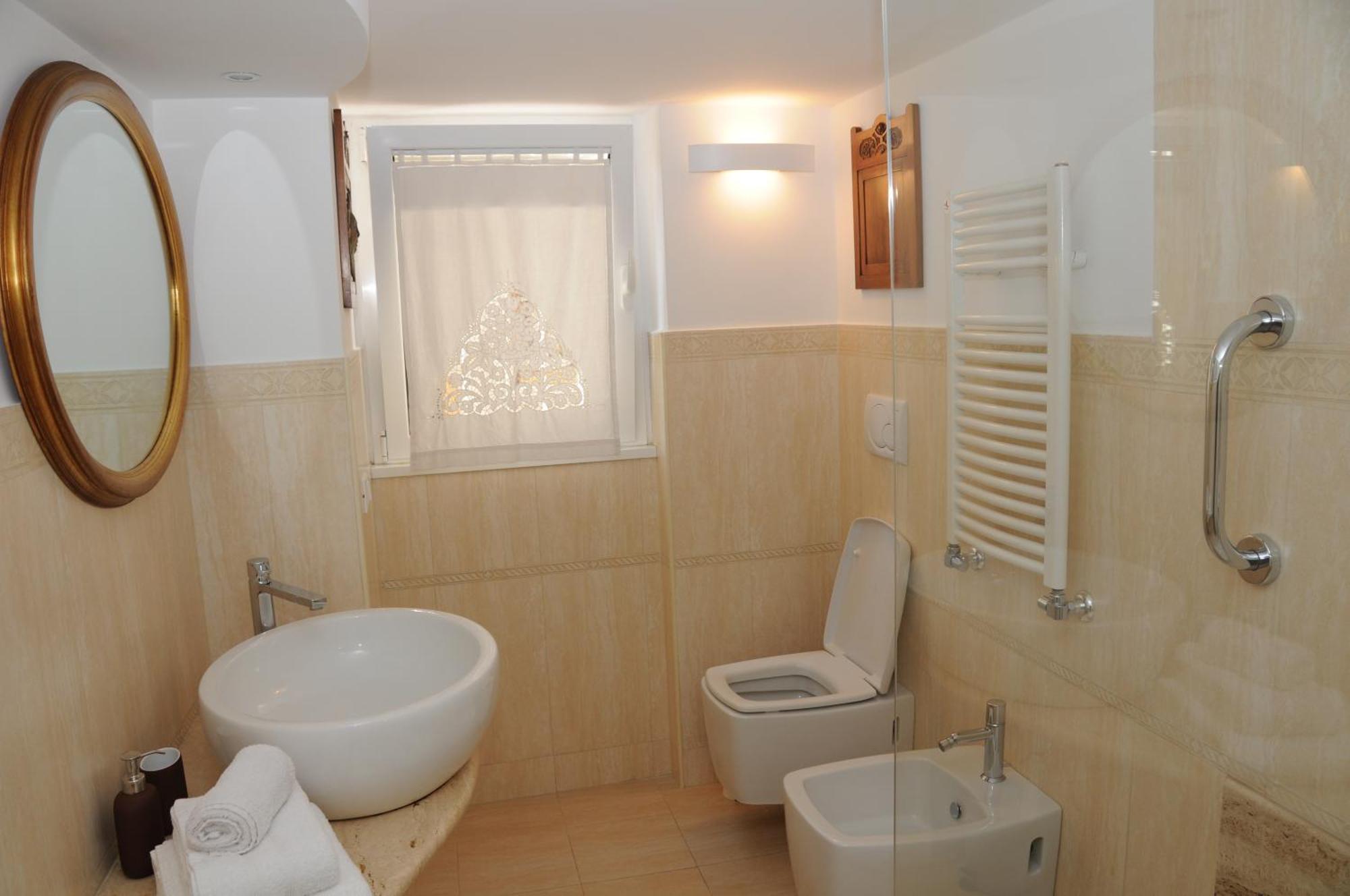 A Casa Di Lu, Al Colosseo - Guest House Ρώμη Εξωτερικό φωτογραφία