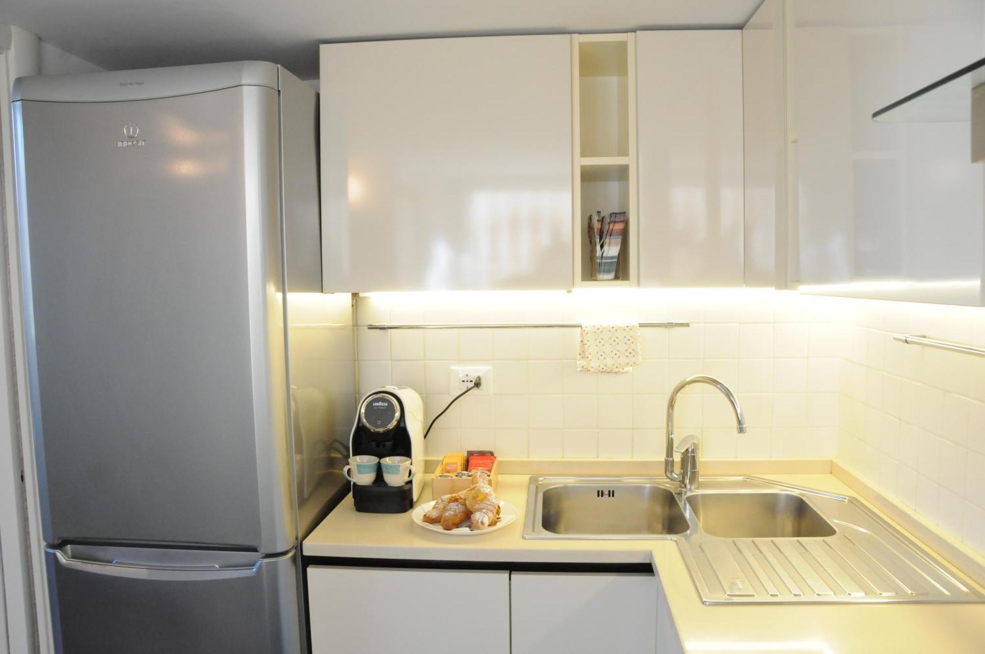A Casa Di Lu, Al Colosseo - Guest House Ρώμη Εξωτερικό φωτογραφία